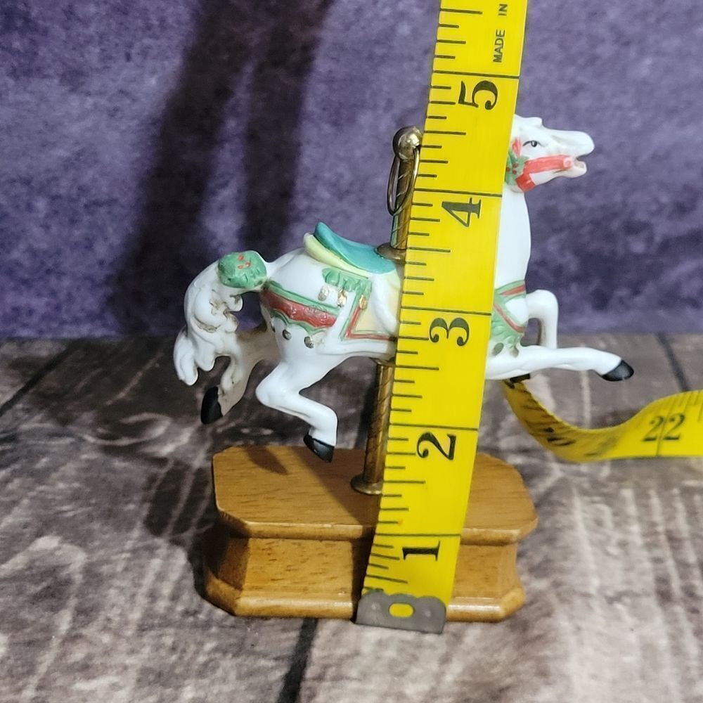 Carousel 🎠 Horse‎ - Picture 6 of 8